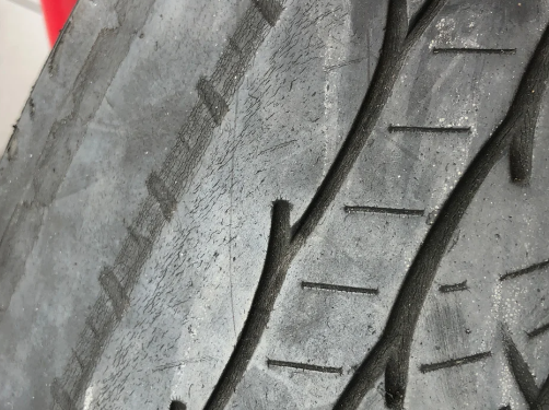 Projeto de Lei prevê foto para comprovar pneu desgastado