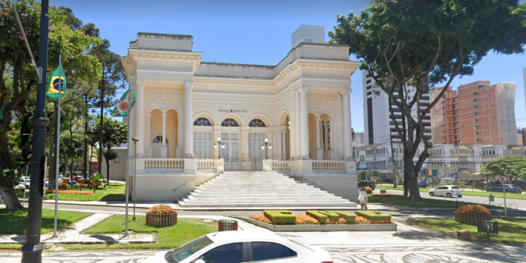 Lei Anti-Oruam: Curitiba poderá proibir shows com apologia ao crime