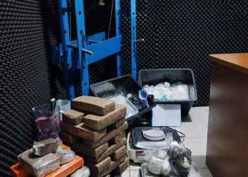 ROTAM do 20° Batalhão descobre “laboratório caseiro” e faz grande apreensão de drogas na RMC