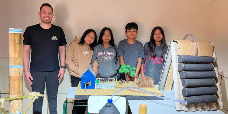 Após aulas de Robótica, alunos de escola indígena encontram solução sustentável com bambu