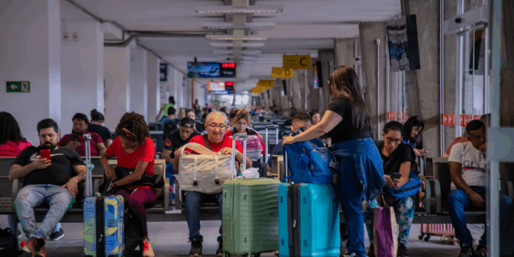 Rodoviária deve registrar 35 mil embarques e desembarques no feriado do Dia do Trabalho