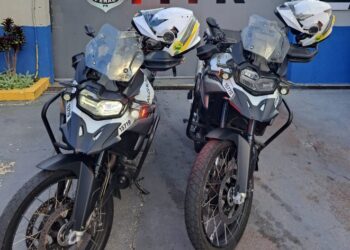 Pelotão Motos prende dois foragidos da Justiça no Centro de Curitiba