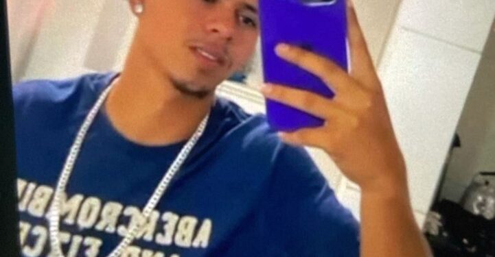 Rapaz é perseguido e executado a tiros dentro de carro no Pinheirinho