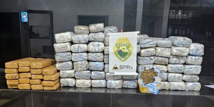Polícia Rodoviária Estadual apreende mais de 80 quilos de maconha após acidente