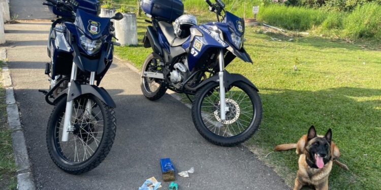 Tornozelado é detido pela Guarda Municipal traficando drogas no Cajuru