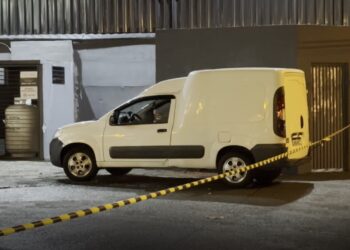 Homem com passagens pela polícia é executado a tiros em posto de combustíveis em Colombo