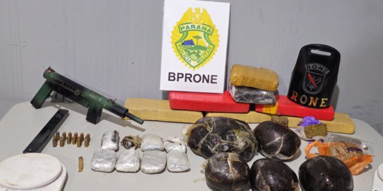 RONE apreende submetralhadora, drogas e prende dois indivíduos