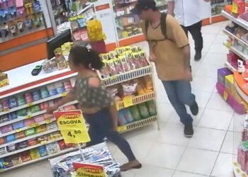 Casal assalta farmácia no centro de Curitiba