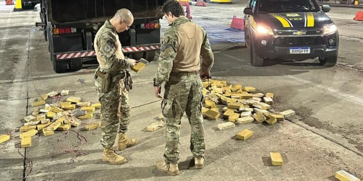 PRF apreende carregamento milionário de crack que seria entregue em Curitiba