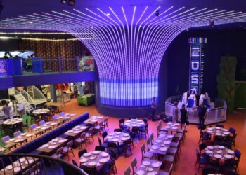 Curitiba ganha a primeira pizzaria do Brasil com parque de diversões e mais de 25 atrações