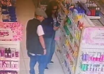 CORP age rápido e prende casal logo após roubo a farmácia no Juvevê