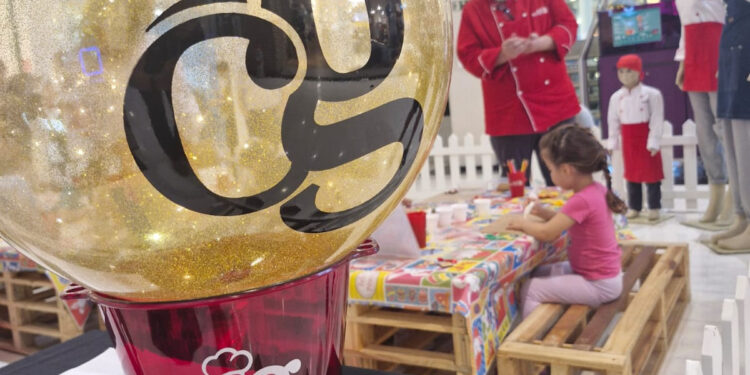 Oficina de decoração de ovinhos de Páscoa acontece neste sábado no Shopping Curitiba