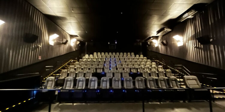 Shopping Curitiba inaugura cinema da rede Cineflix