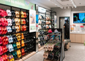 Crocs inaugura loja no Shopping Curitiba