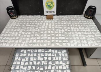 Após denuncia de ameaça, RONE apreende mais de meio quilo de cocaína em revenda de carros no Boqueirão