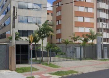 Gaeco cumpre mandado em escritório de advocacia em nova fase da Operação Taxa Alta, que investiga esquema milionário no Detran-PR