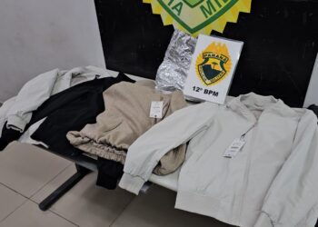 Jovem é detida furtando roupas de marca em shopping de Curitiba