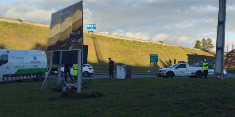 Jovem morre em acidente de moto em São José dos Pinhais