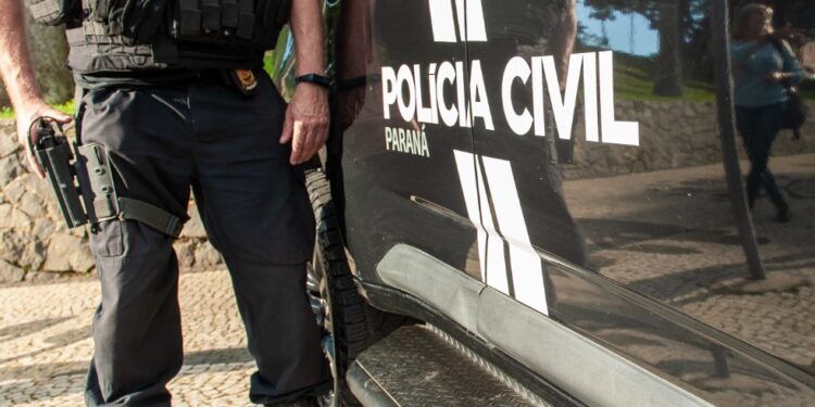 Polícia indicia mulher por aplicar golpe de R$ 181 mil contra o próprio avô