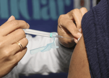 Vacina da gripe vai estar disponível durante a semana; veja os locais