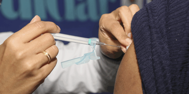 Vacina da gripe vai estar disponível durante a semana; veja os locais