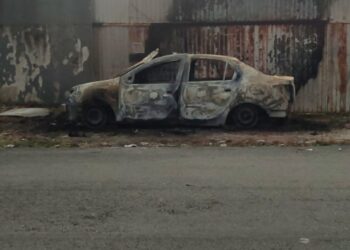 Mulher tem carro metralhado em atentado em Curitiba