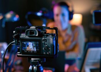 Ministério Público obtém liminar que proíbe influenciadores de gravar e divulgar conteúdos com participação de crianças e adolescentes sem autorização judicial