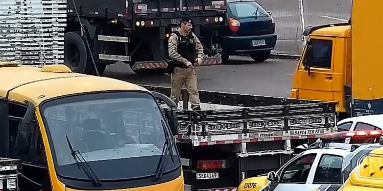 Polícia Militar flagra esquema de furto de melancias na CEASA de Curitiba
