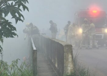 Polícia Civil cumpre mandados contra envolvidos que jogaram motorista de aplicativo de ponte durante assalto e dupla se entrega