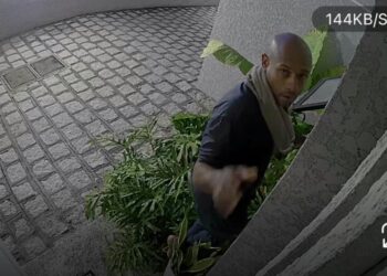 Criminoso invade condomínio e leva TV e carro em Curitiba