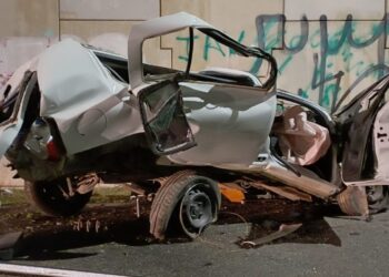 Carro fica destruído e motorista não resiste a acidente na RMC