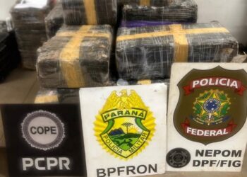 Ação integrada entre BPFRON, PF e COPE resulta na prisão de dois homens e apreensão de 388 kg de maconha