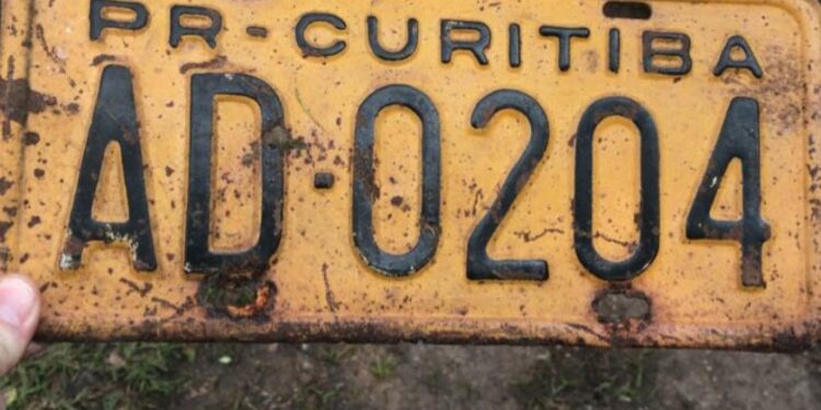 Juizado Especial paranaense determina que o DETRAN emita CRLV para veículo antigo e sem cadastro no Renavam independente de usucapião