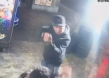 Indivíduo armado ameaça comerciantes e acaba neutralizado pela ROTAM; moradores da região agradeceram a polícia