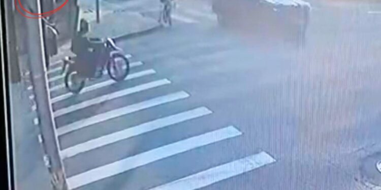 Câmera em condomínio mostra detalhes de acidente trágico no Pinheirinho