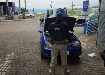 PRF recupera Corsinha roubado há mais de 25 anos, na BR-277