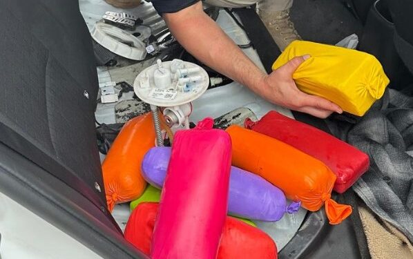 PRF apreende maconha e haxixe escondidos em tanque de combustível de carro