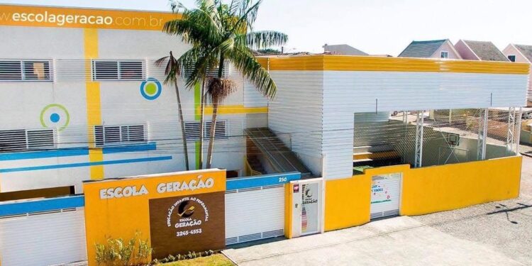 Feira das Mulheres Empreendedoras movimenta a Escola Geração no Fazendinha com talentos e boas ideias