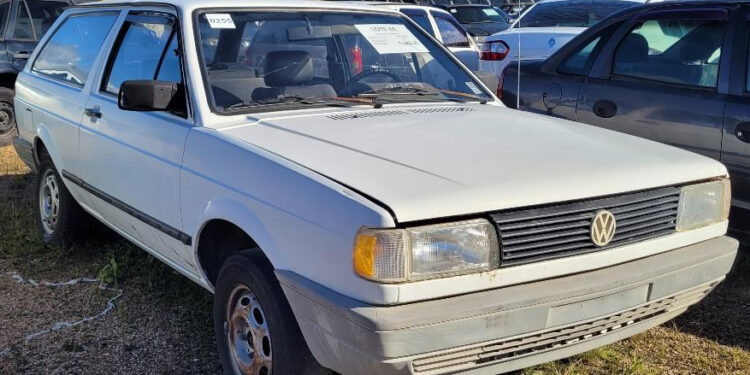 Com carro a partir de R$ 1,1 mil, Estado abre inscrições para leilão de 306 veículos