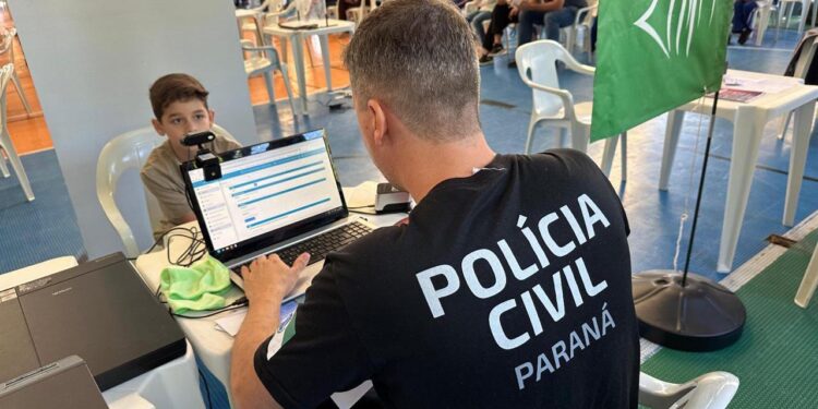 Paraná já emitiu 2 milhões de Carteiras Nacionais de Identidade