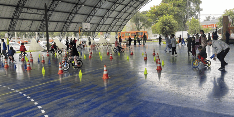 Férias em Curitiba: Em todas as regionais, Prefeitura oferece lazer e diversão para crianças de todas as idades