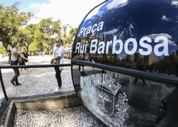 Estação-tubo Praça Rui Barbosa, no Centro, entra em reforma na segunda-feira