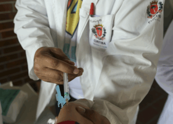 Com surto de sarampo na Bolívia, Saúde de Curitiba alerta para necessidade de manter vacinação em dia