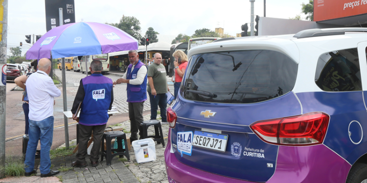 Com oferta de empregos, Sine Móvel estará em três bairros nesta segunda-feira