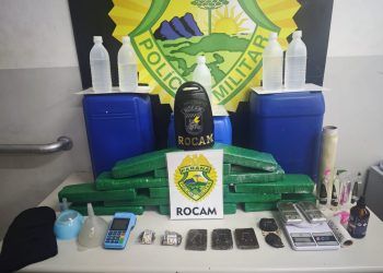 Indivíduo foge da abordagem e ROCAM encontra laboratório de drogas no Capão Raso