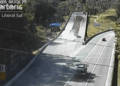 VÍDEO: Caminhão perde freio na BR-376 e motorista entra em área de escape, evitando tragédia no litoral do Paraná