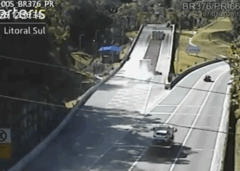 VÍDEO: Caminhão perde freio na BR-376 e motorista entra em área de escape, evitando tragédia no litoral do Paraná