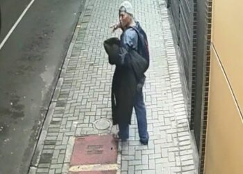 Polícia Civil procura indivíduo que esfaqueou e matou homem no centro de Curitiba