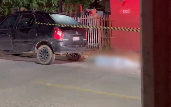 Homem é morto com facada no coração ao chegar na casa da ex-mulher para deixar os filhos