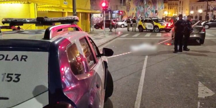 Tiroteio provoca correria no centro de Curitiba e deixa um morto